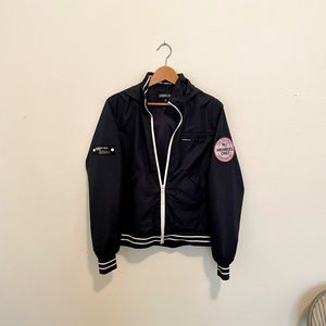 Great Deal! Members only jacket with lightly torn stitching under right armpit